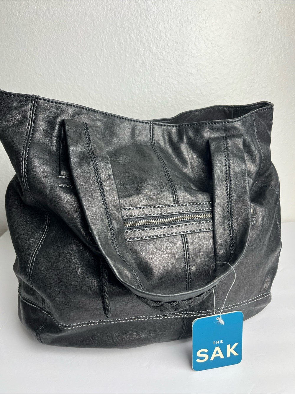 The Sak Black Leather Genuine Large Throw in Style Tote Bag Gorgeous Strap